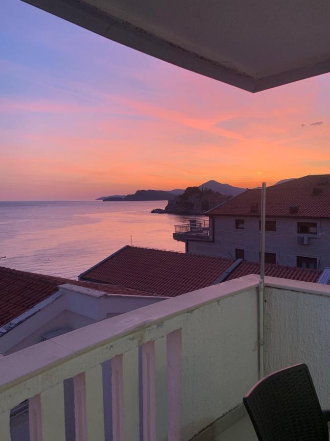 Pine&Sea Beach Retreat Ilha Ilha Sveti Stefan Exterior foto