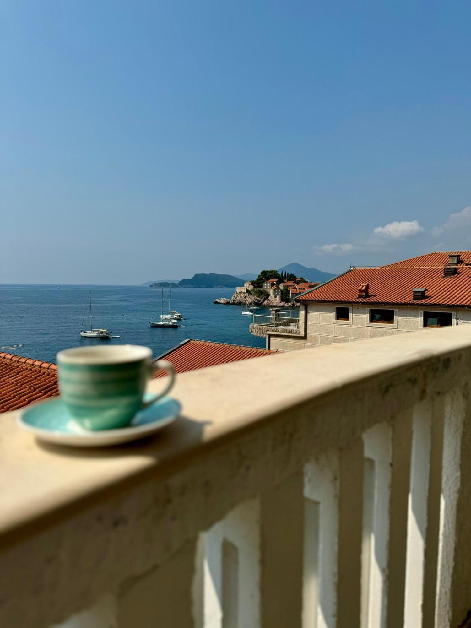 Pine&Sea Beach Retreat Ilha Ilha Sveti Stefan Exterior foto