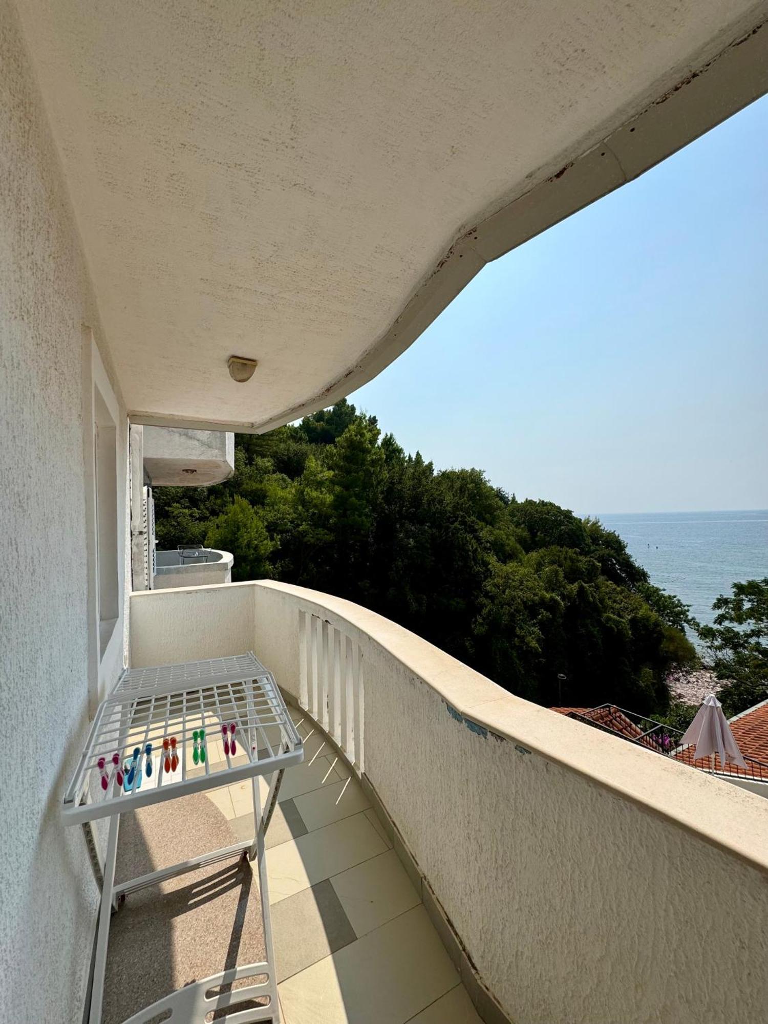 Pine&Sea Beach Retreat Ilha Ilha Sveti Stefan Exterior foto
