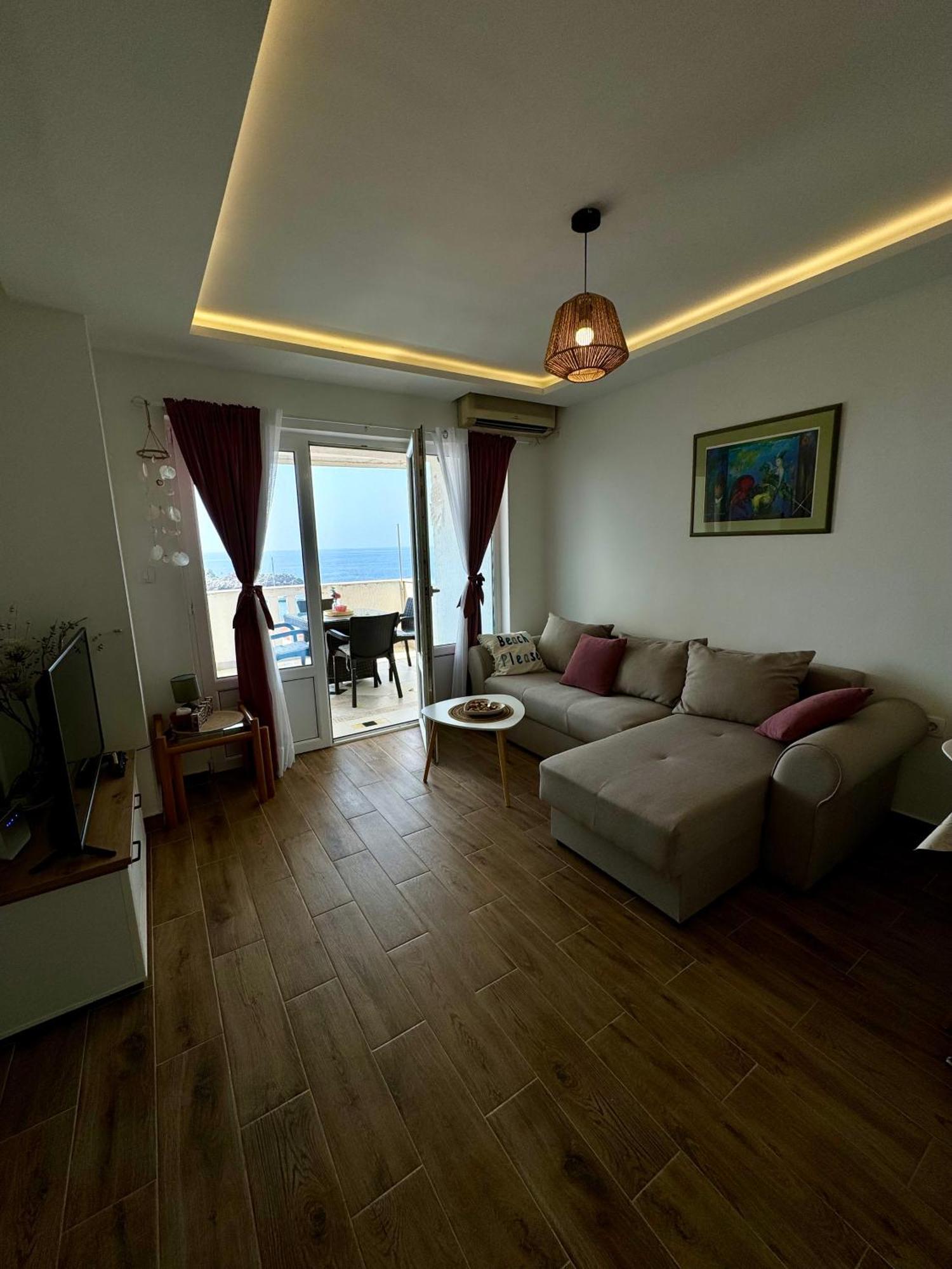 Pine&Sea Beach Retreat Ilha Ilha Sveti Stefan Exterior foto