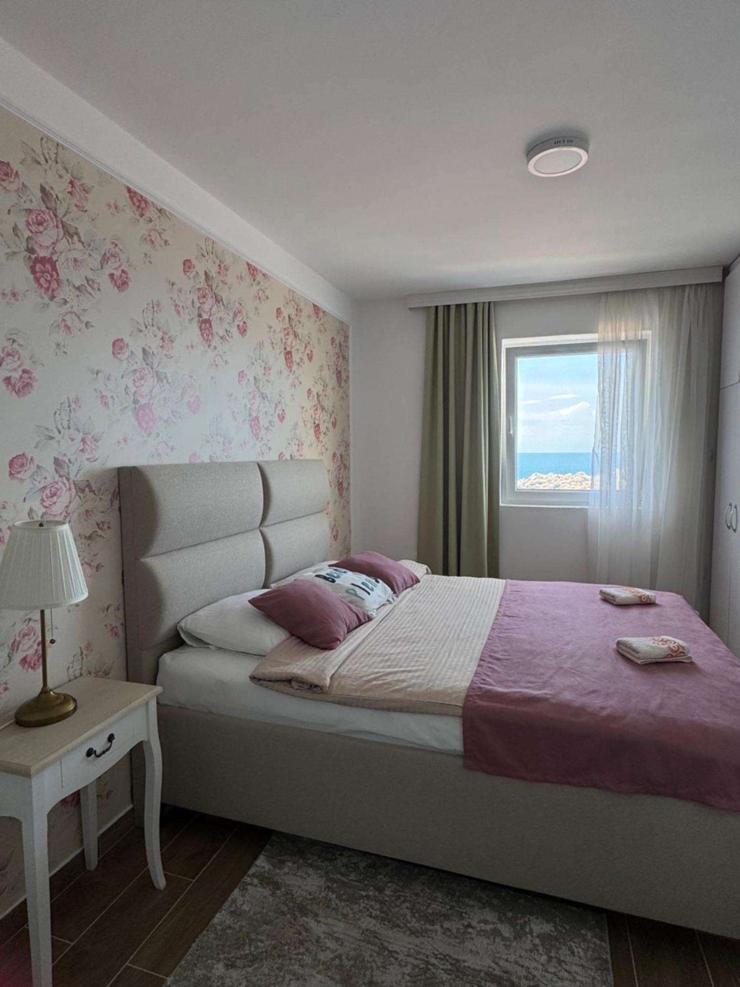 Pine&Sea Beach Retreat Ilha Ilha Sveti Stefan Exterior foto